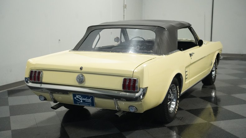 Unknown-Mustang-1966-Spring-Time-Yellow-Black-17