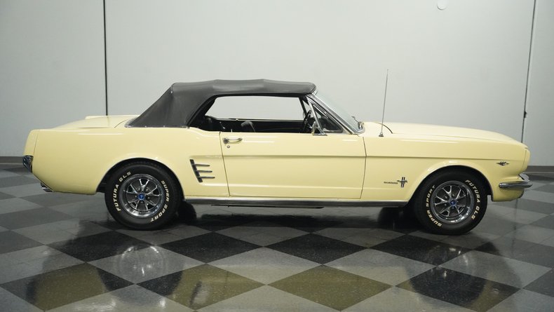 Unknown-Mustang-1966-Spring-Time-Yellow-Black-19