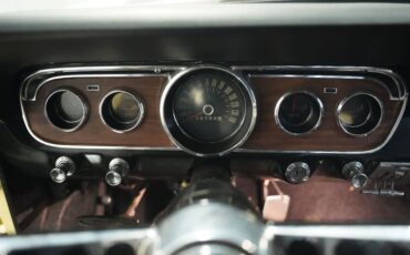 Unknown-Mustang-1966-Spring-Time-Yellow-Black-38