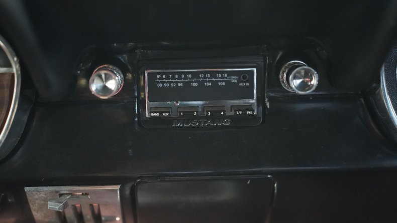 Unknown-Mustang-1966-Spring-Time-Yellow-Black-40