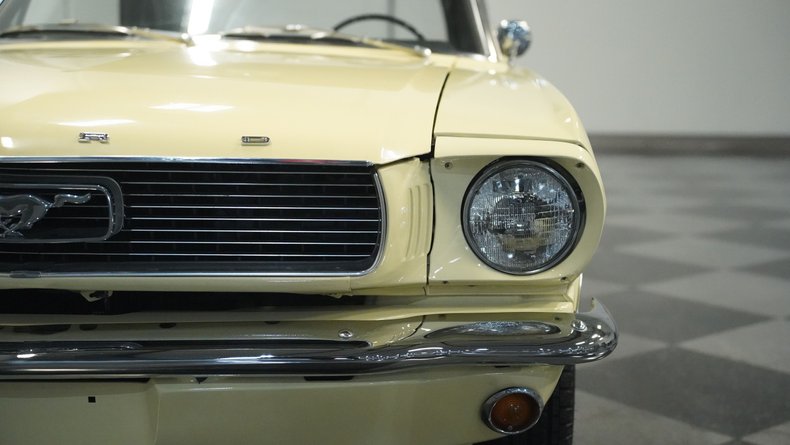 Unknown-Mustang-1966-Spring-Time-Yellow-Black-46