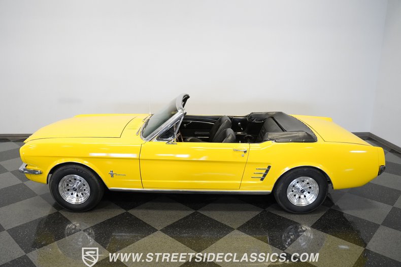 Unknown-Mustang-1966-Springtime-Yellow-Black-11