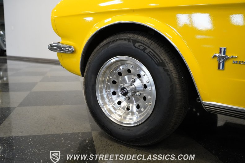 Unknown-Mustang-1966-Springtime-Yellow-Black-18