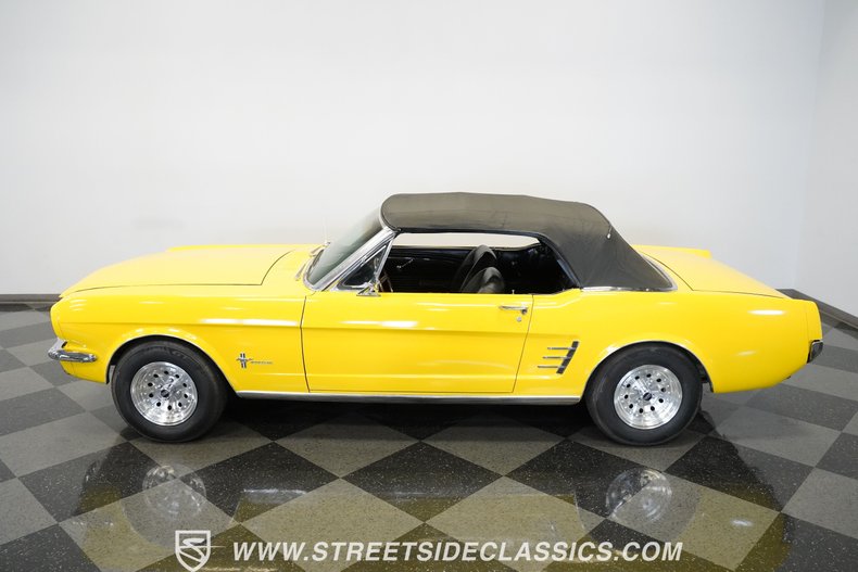 Unknown-Mustang-1966-Springtime-Yellow-Black-24