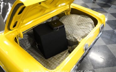 Unknown-Mustang-1966-Springtime-Yellow-Black-37