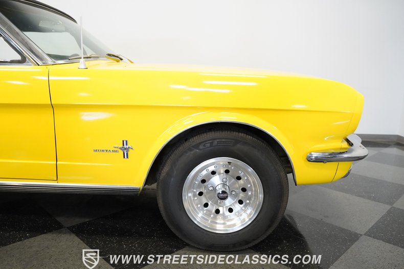 Unknown-Mustang-1966-Springtime-Yellow-Black-7