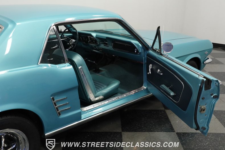 Unknown-Mustang-1966-Tahoe-Turquoise-Aqua-47