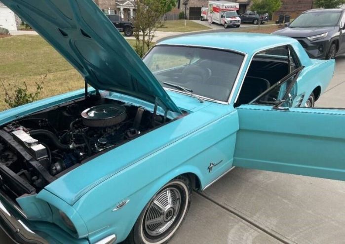 Unknown-Mustang-1966-Turquoise-Black-9