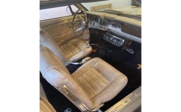 Unknown-Mustang-1966-Two-Tone-Deluxe-Pony-13