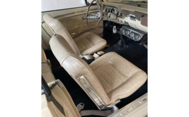 Unknown-Mustang-1966-Two-Tone-Deluxe-Pony-14
