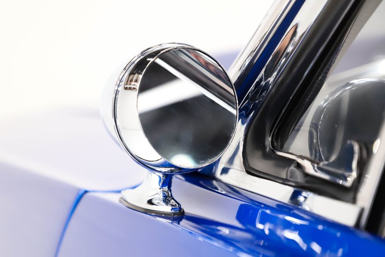 Unknown-Mustang-1966-Vibrant-Blue-Silver-13