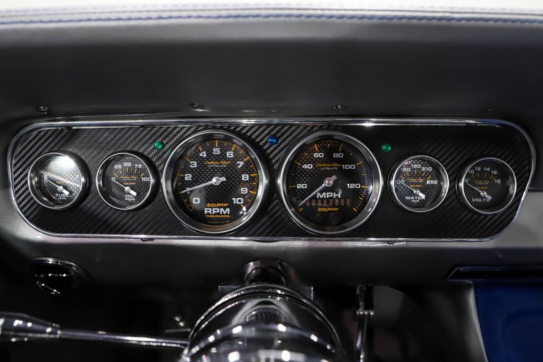Unknown-Mustang-1966-Vibrant-Blue-Silver-20