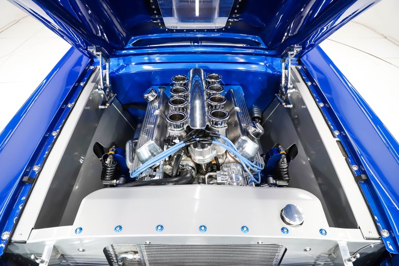 Unknown-Mustang-1966-Vibrant-Blue-Silver-3