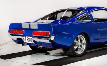 Unknown-Mustang-1966-Vibrant-Blue-Silver-32