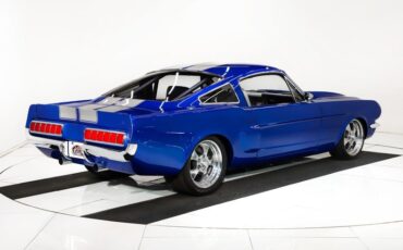 Unknown-Mustang-1966-Vibrant-Blue-Silver-38