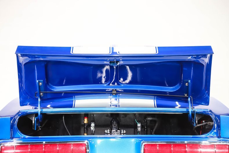 Unknown-Mustang-1966-Vibrant-Blue-Silver-44