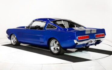 Unknown-Mustang-1966-Vibrant-Blue-Silver-5