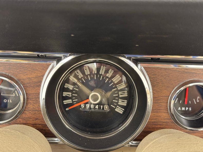 Unknown-Mustang-1966-Vintage-Burgundy-Parchment-13