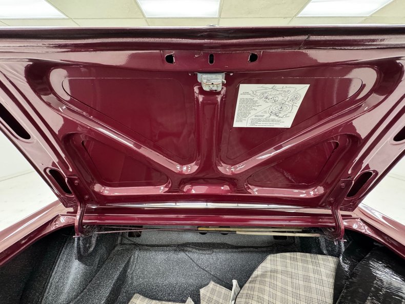 Unknown-Mustang-1966-Vintage-Burgundy-Parchment-39