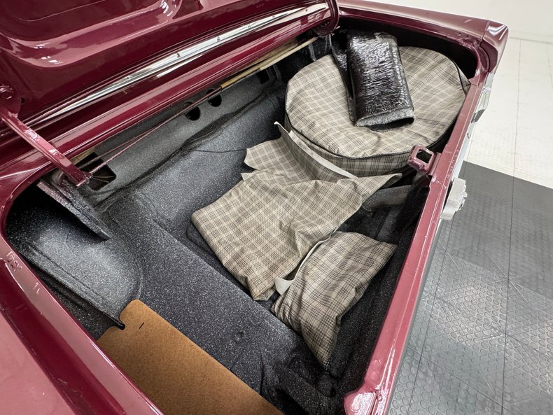 Unknown-Mustang-1966-Vintage-Burgundy-Parchment-40