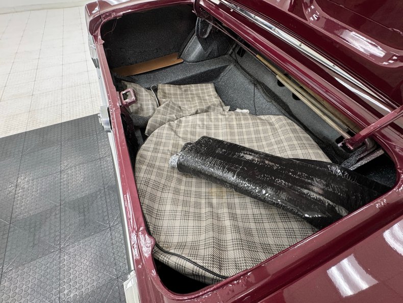 Unknown-Mustang-1966-Vintage-Burgundy-Parchment-42