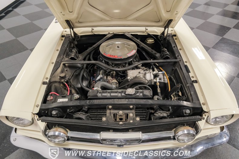 Unknown-Mustang-1966-WImbledon-White-Red-1