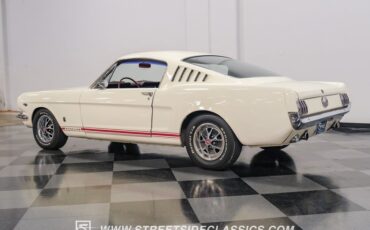 Unknown-Mustang-1966-WImbledon-White-Red-10