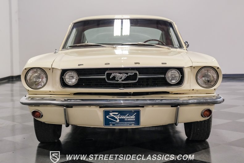 Unknown-Mustang-1966-WImbledon-White-Red-19