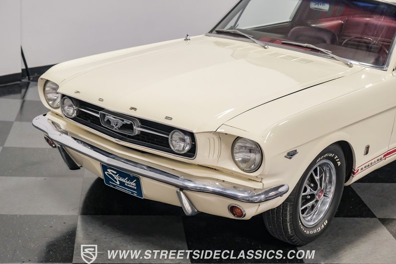 Unknown-Mustang-1966-WImbledon-White-Red-20