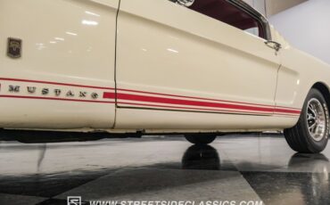 Unknown-Mustang-1966-WImbledon-White-Red-23