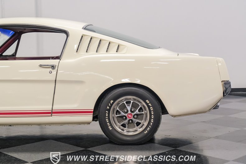 Unknown-Mustang-1966-WImbledon-White-Red-25