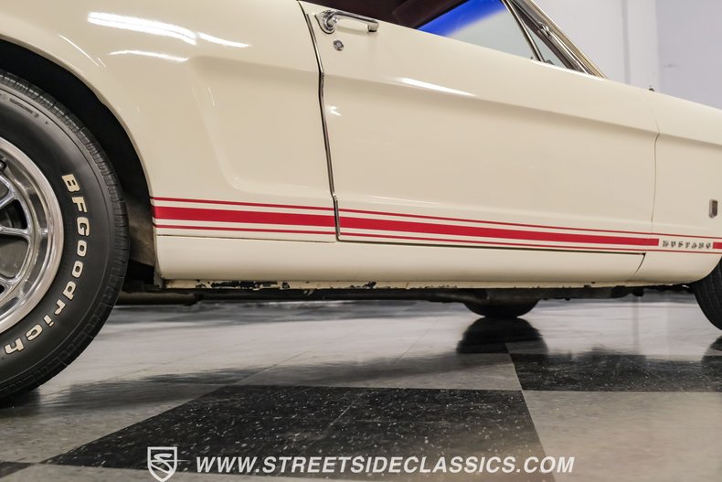 Unknown-Mustang-1966-WImbledon-White-Red-29