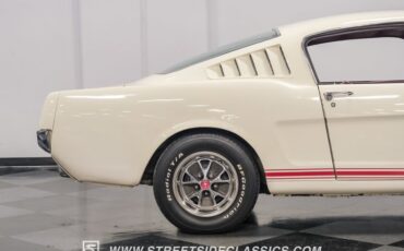 Unknown-Mustang-1966-WImbledon-White-Red-30