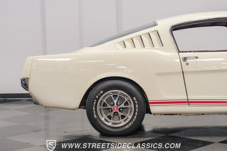 Unknown-Mustang-1966-WImbledon-White-Red-30