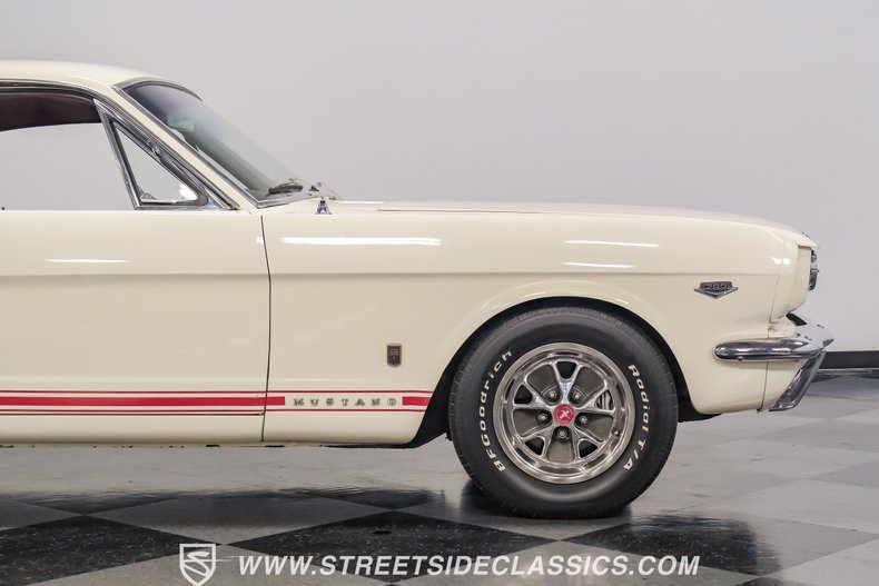 Unknown-Mustang-1966-WImbledon-White-Red-31
