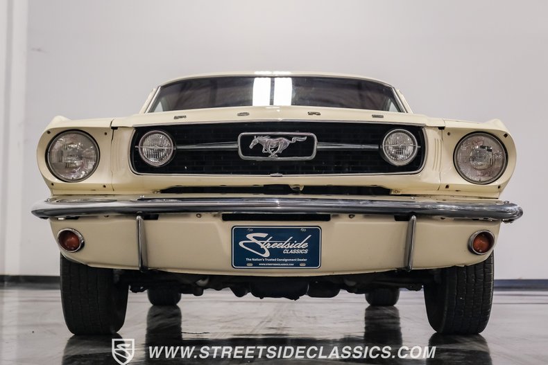 Unknown-Mustang-1966-WImbledon-White-Red-32