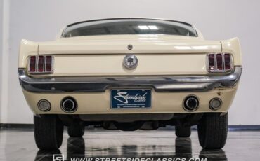 Unknown-Mustang-1966-WImbledon-White-Red-33