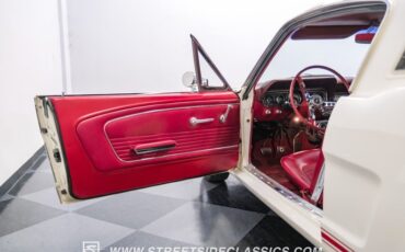 Unknown-Mustang-1966-WImbledon-White-Red-37