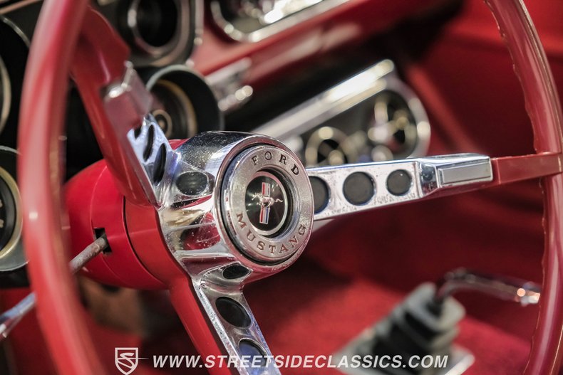 Unknown-Mustang-1966-WImbledon-White-Red-40