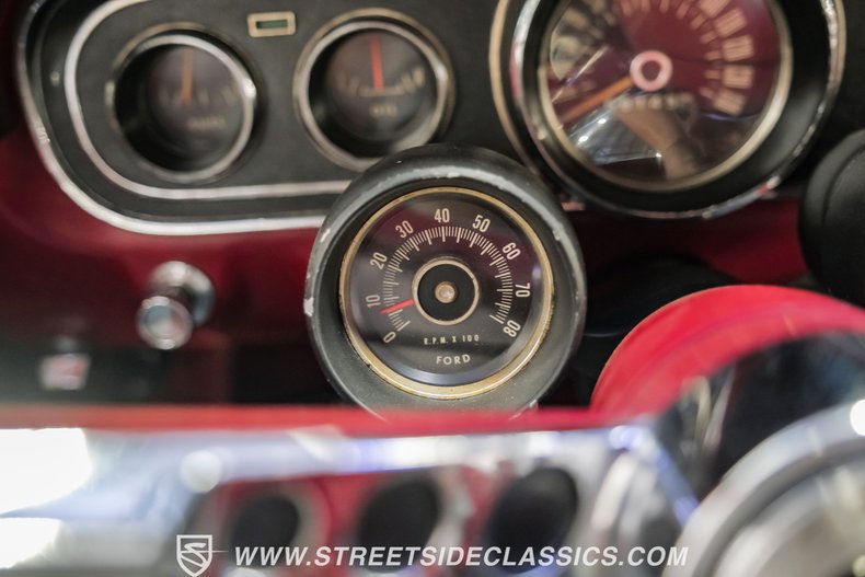 Unknown-Mustang-1966-WImbledon-White-Red-44