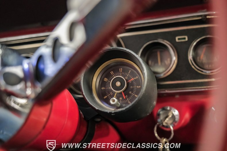 Unknown-Mustang-1966-WImbledon-White-Red-45