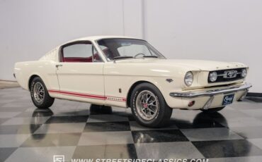 Unknown-Mustang-1966-WImbledon-White-Red-48