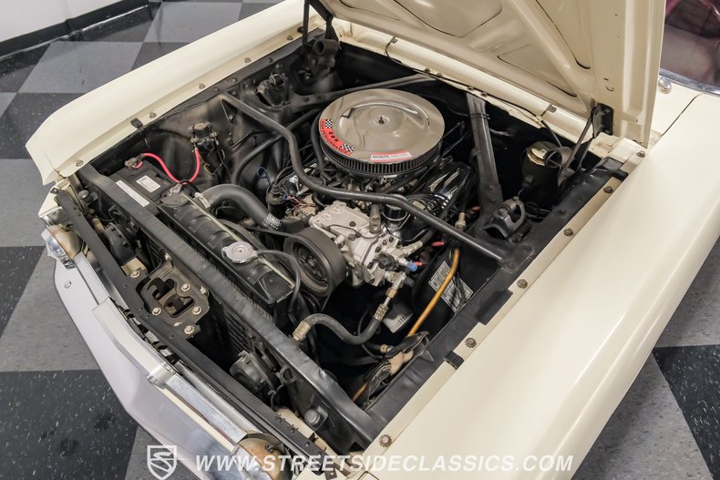 Unknown-Mustang-1966-WImbledon-White-Red-8