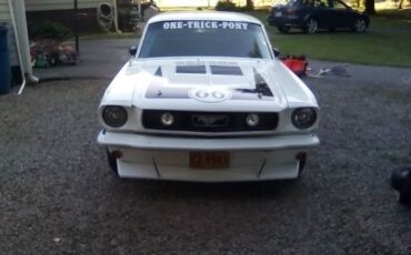 Unknown-Mustang-1966-White-6