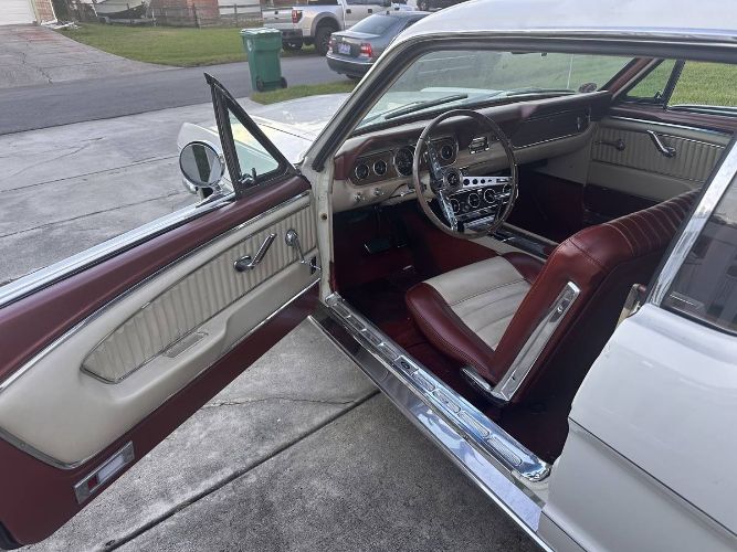 Unknown-Mustang-1966-White-8