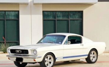 Unknown-Mustang-1966-White-Black-21