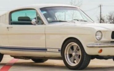 Unknown-Mustang-1966-White-Black-7