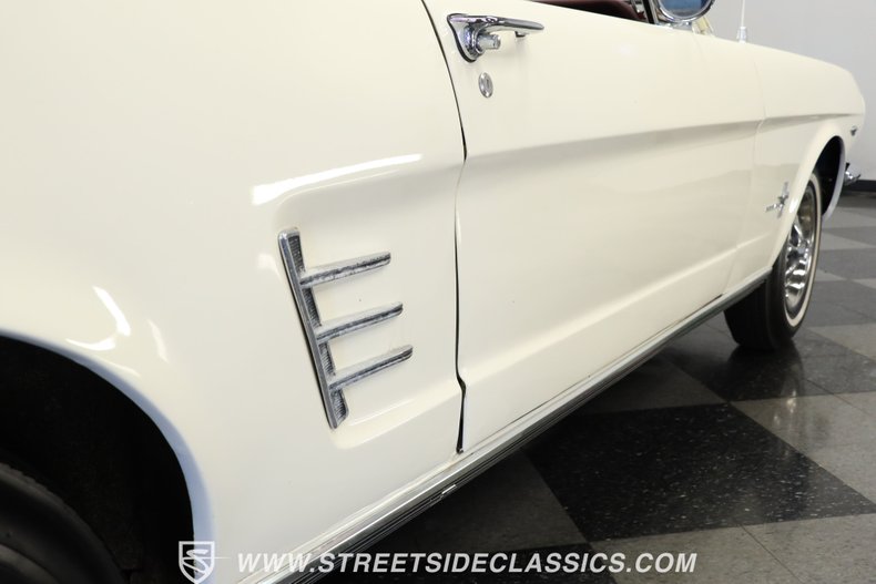 Unknown-Mustang-1966-White-Red-11