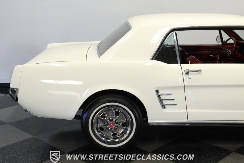 Unknown-Mustang-1966-White-Red-12