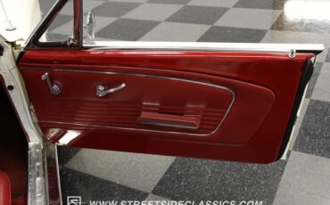 Unknown-Mustang-1966-White-Red-23
